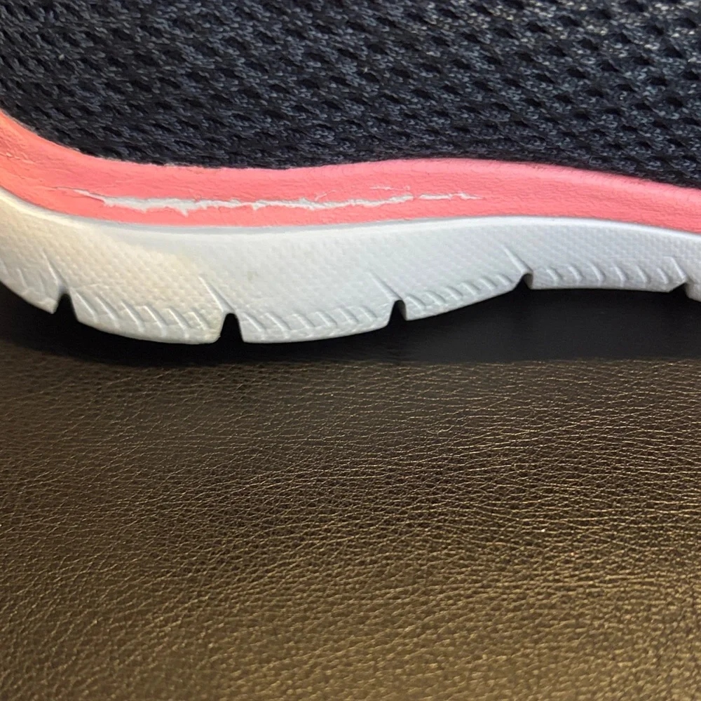 Skechers Summits Women's Navy and Pink Sneakers - Picture 8 of 9